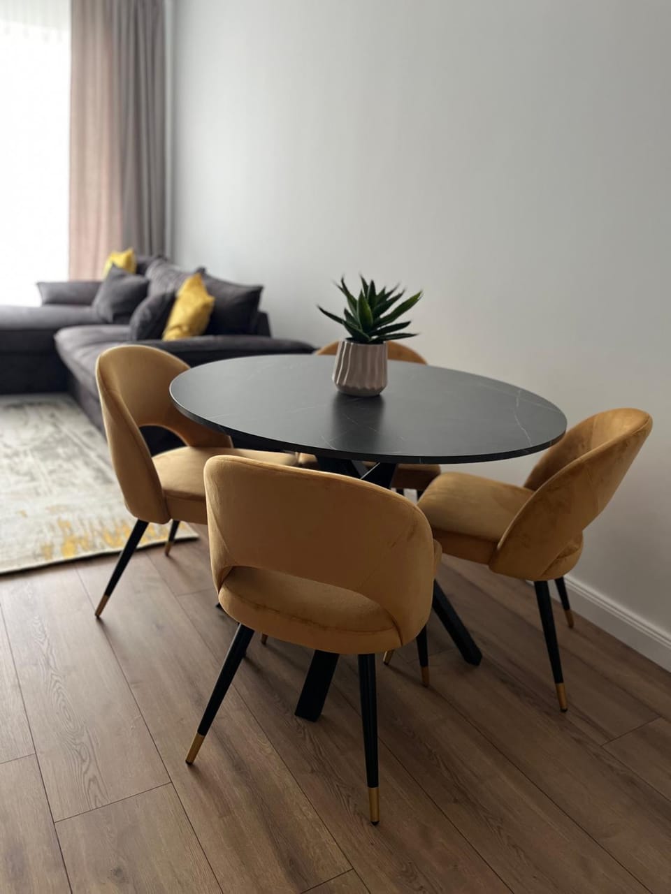 Living room, Seating area, Dining area