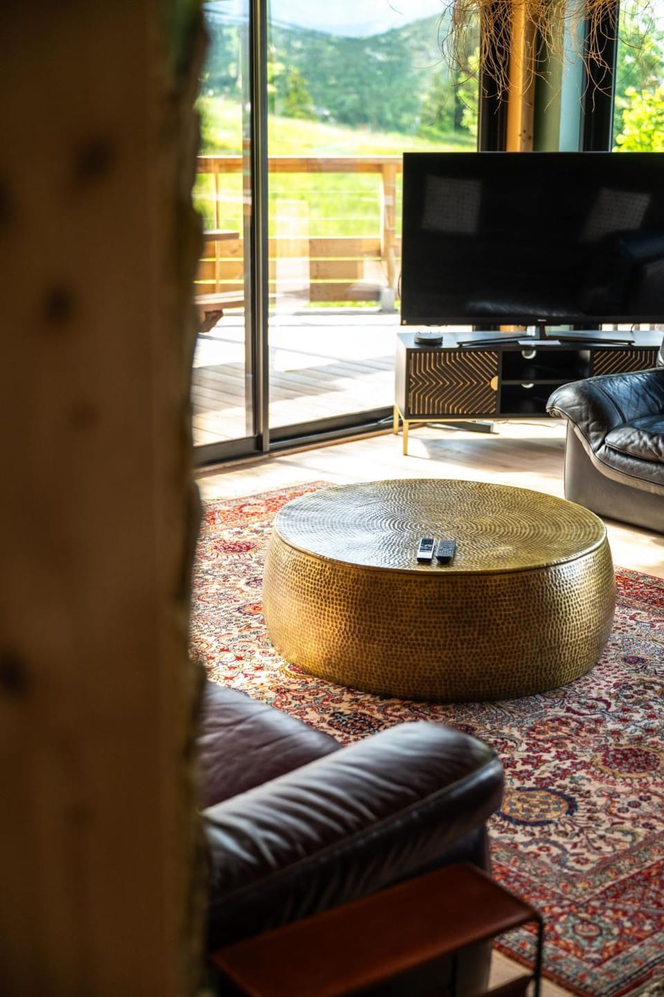 TV and multimedia, Decorative detail