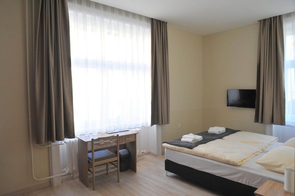 Piros Arany Panzió Kalocsa Bed and Breakfast in Hungary
