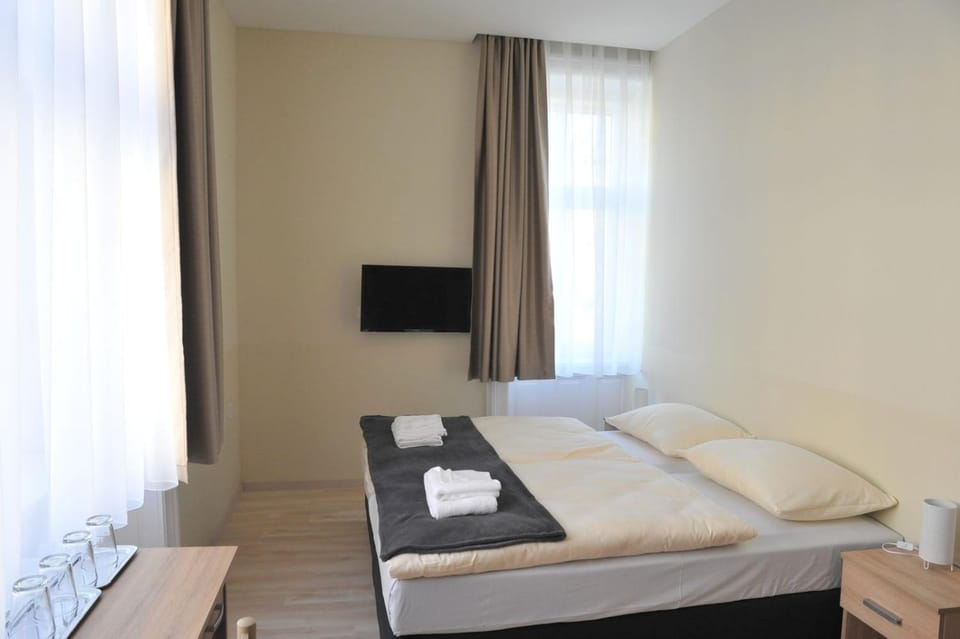 Piros Arany Panzió Kalocsa Bed and Breakfast in Hungary