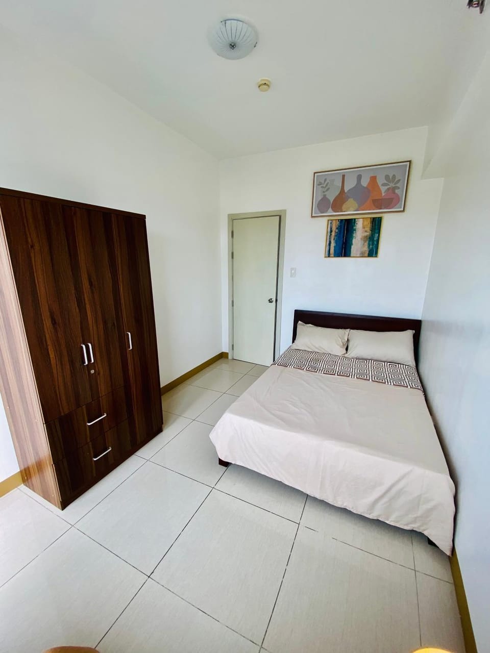 Bed, Photo of the whole room, Bedroom, wardrobe
