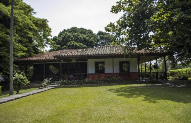 Casa Campestre con piscina Ideal para familias y grupos cerca de Buga House in Tuluá