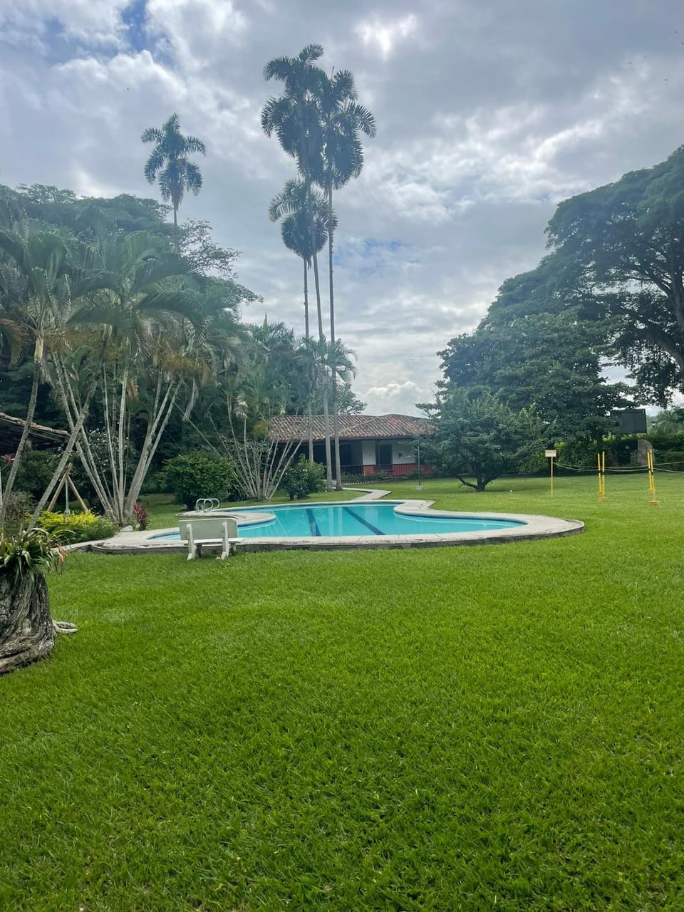 Casa Campestre con piscina Ideal para familias y grupos cerca de Buga House in Tuluá