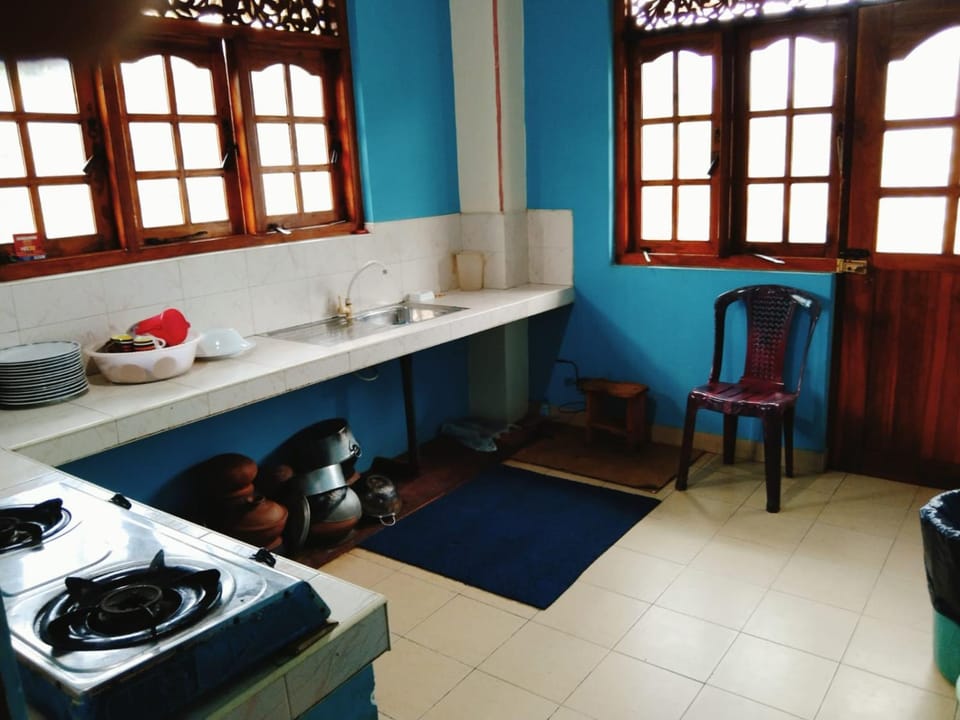 Sunila Family Rest Anuradhapura Capsule hotel in Sri Lanka