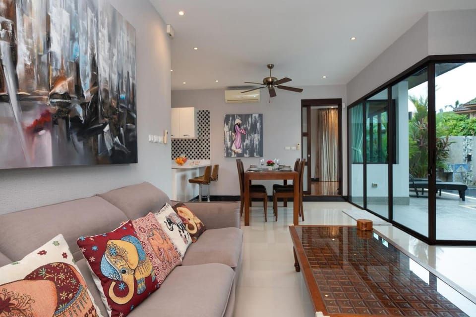 Private Pool Villa Nai Harn beach Villa in Rawai