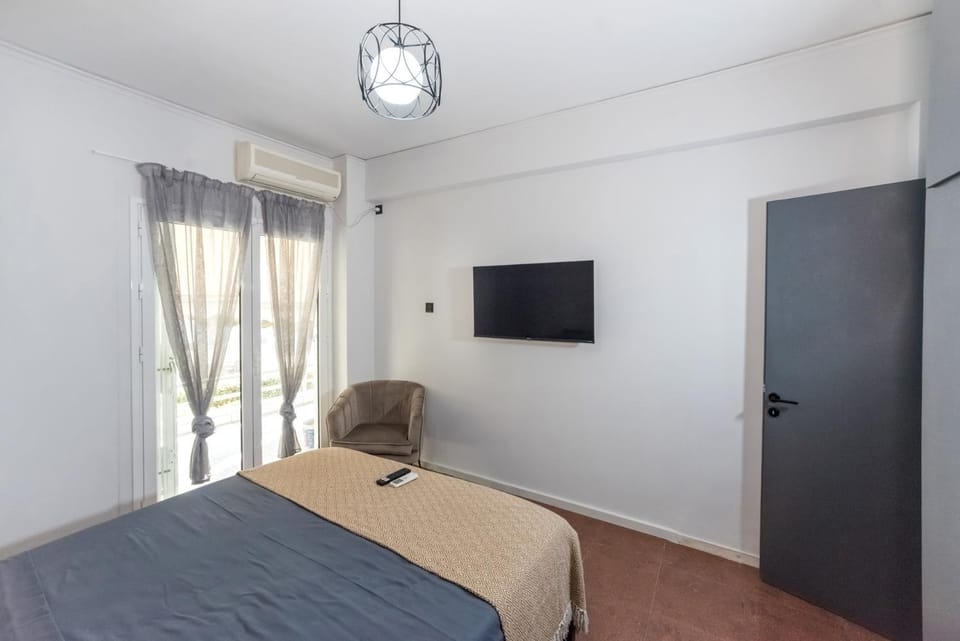 Bed, TV and multimedia, Bedroom, air conditioner