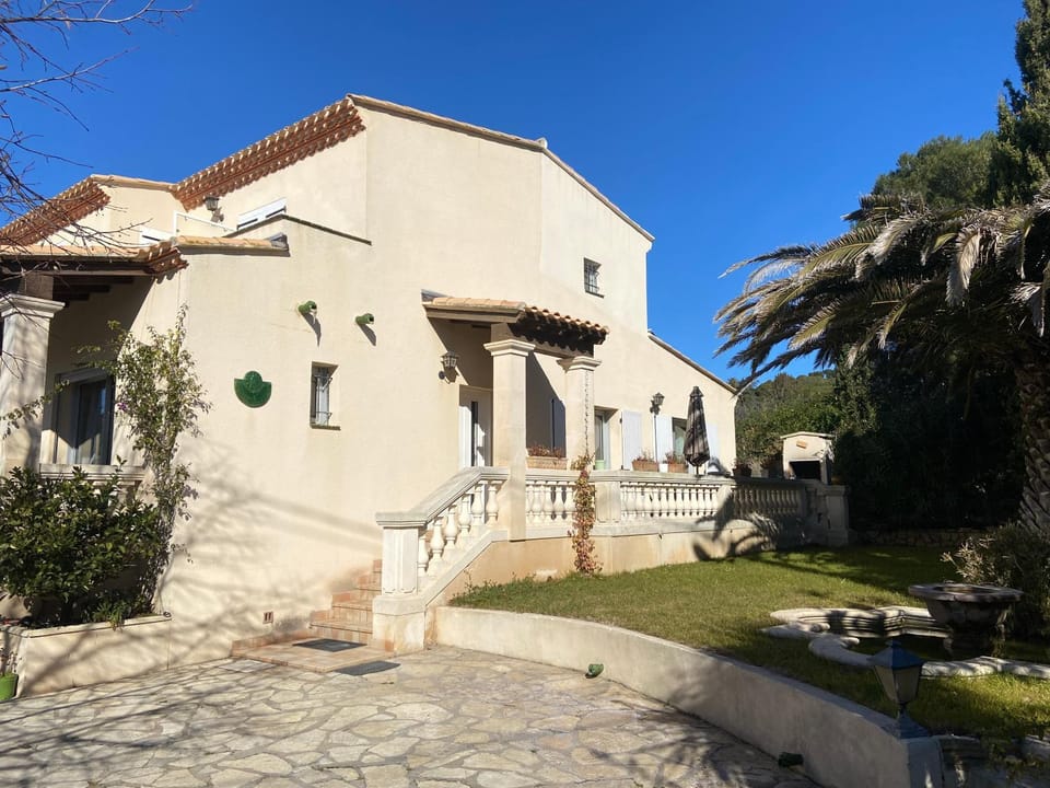 Chambre coquette dans villa proche de la plage Bed and Breakfast in Occitanie