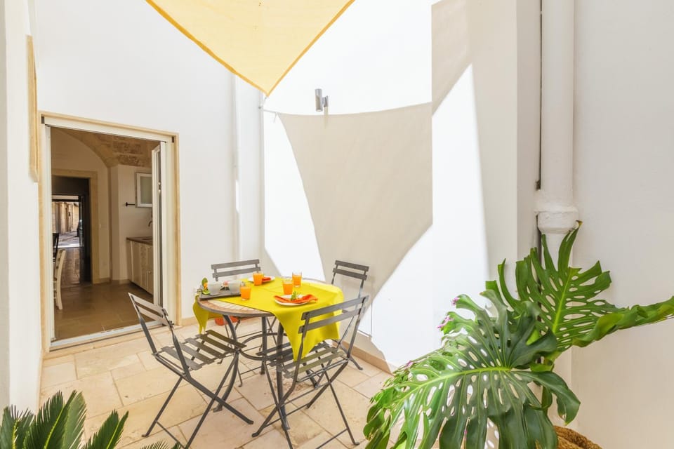 Balcony/Terrace, Inner courtyard view