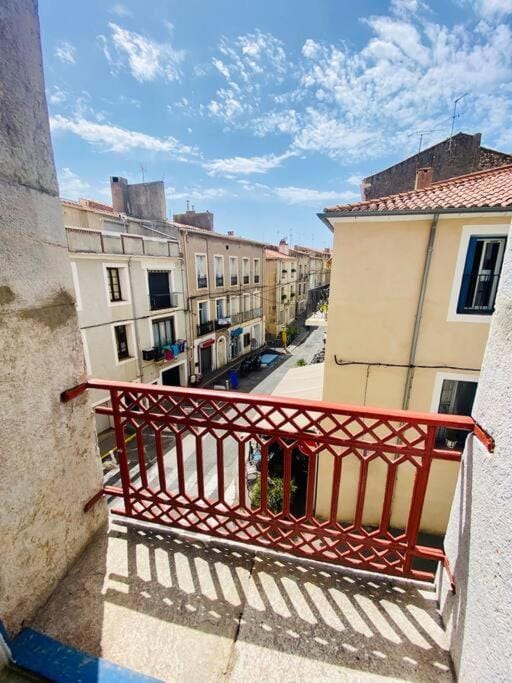 Balcony/Terrace, City view, Street view