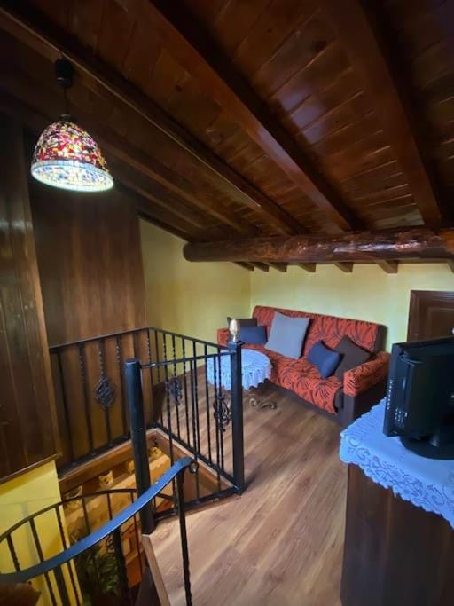Bed, Living room