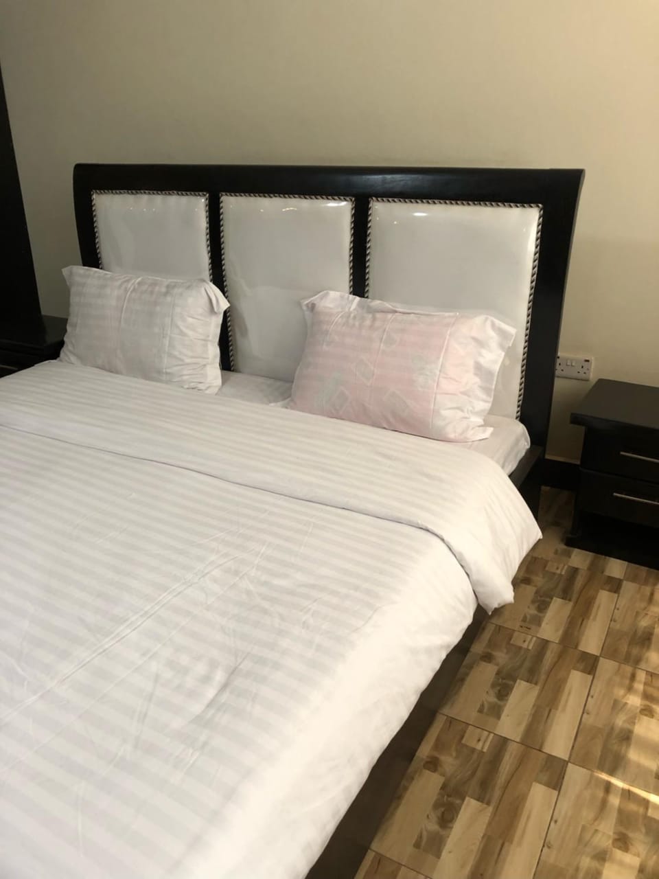 Toilet, Bed, Bathroom, Bedroom