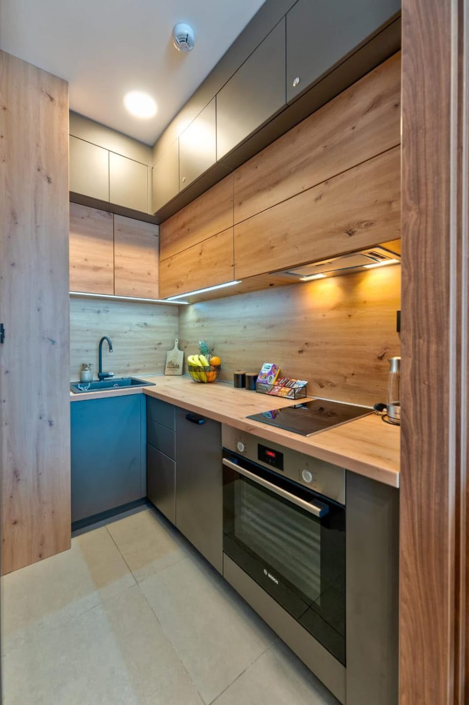 Kitchen or kitchenette, kitchen