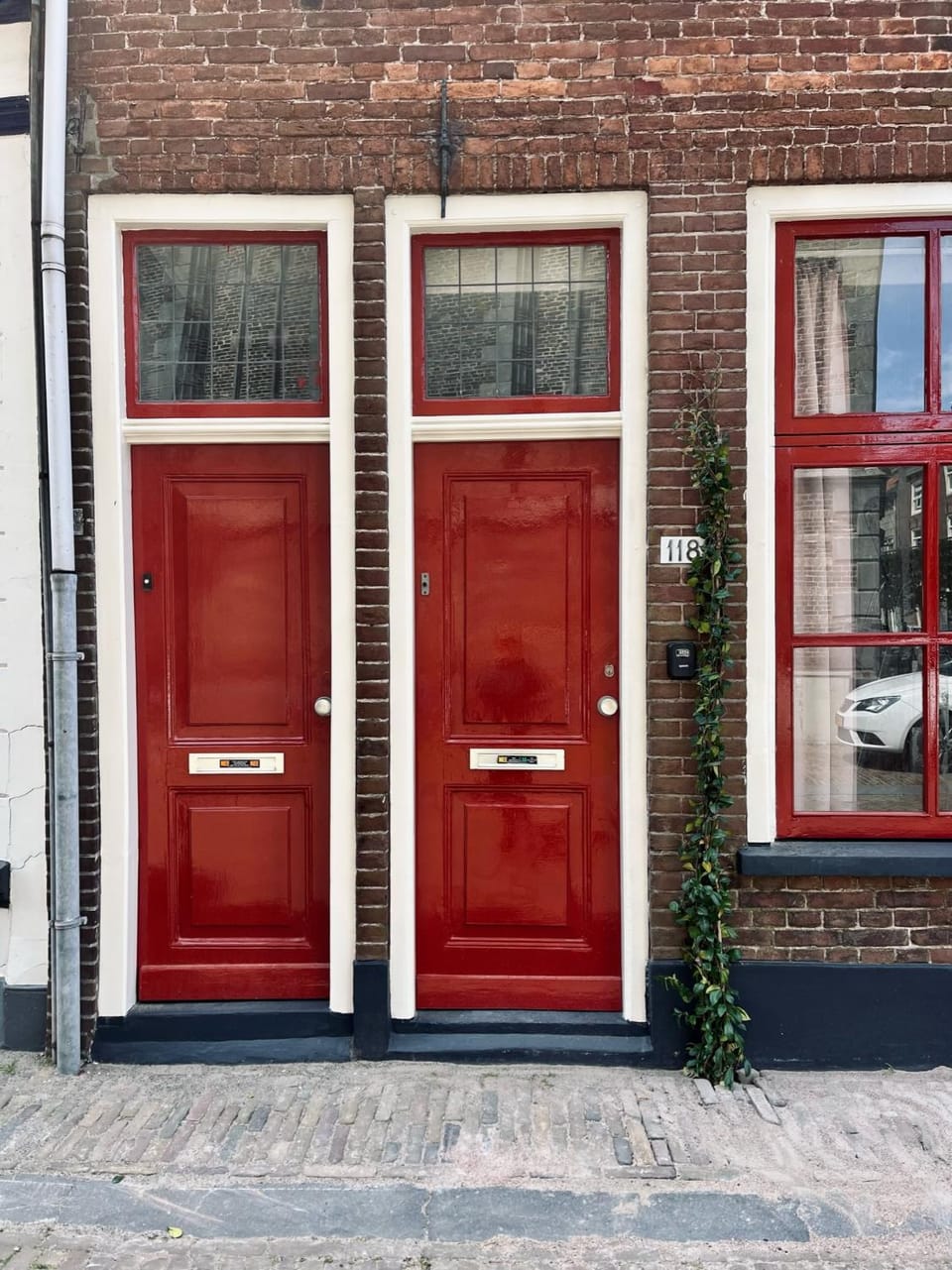 Facade/entrance