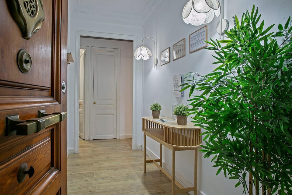 The White Flats Eixample Apartment in Barcelona