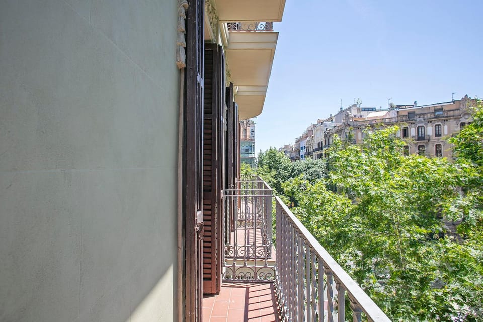 The White Flats Eixample Apartment in Barcelona