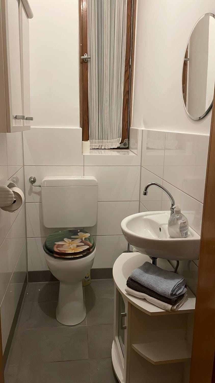 2Schlafzimmer, Wohnküche&Balkon Apartment in Oberhausen
