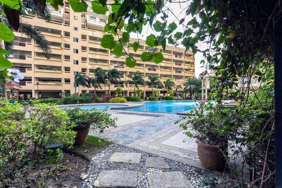Tivoli Garden Residences - Iris Tower Apartment in Mandaluyong