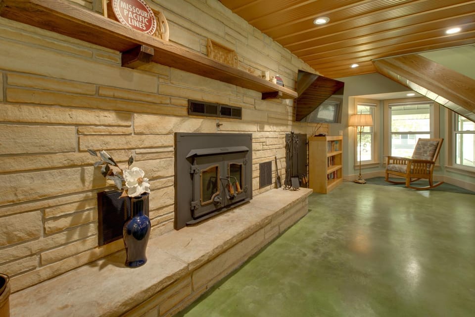 Unique Cotter Getaway with Deck and Outdoor Dining! House in Cotter