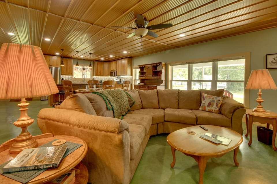 Unique Cotter Getaway with Deck and Outdoor Dining! House in Cotter