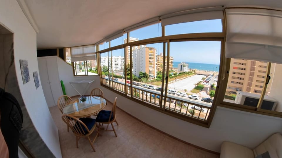 Natural landscape, View (from property/room), Balcony/Terrace, Dining area, Sea view