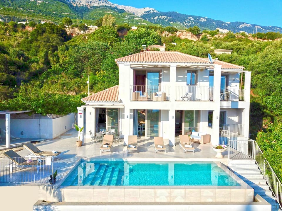 Villa Effi Lourdata Villa in Cephalonia
