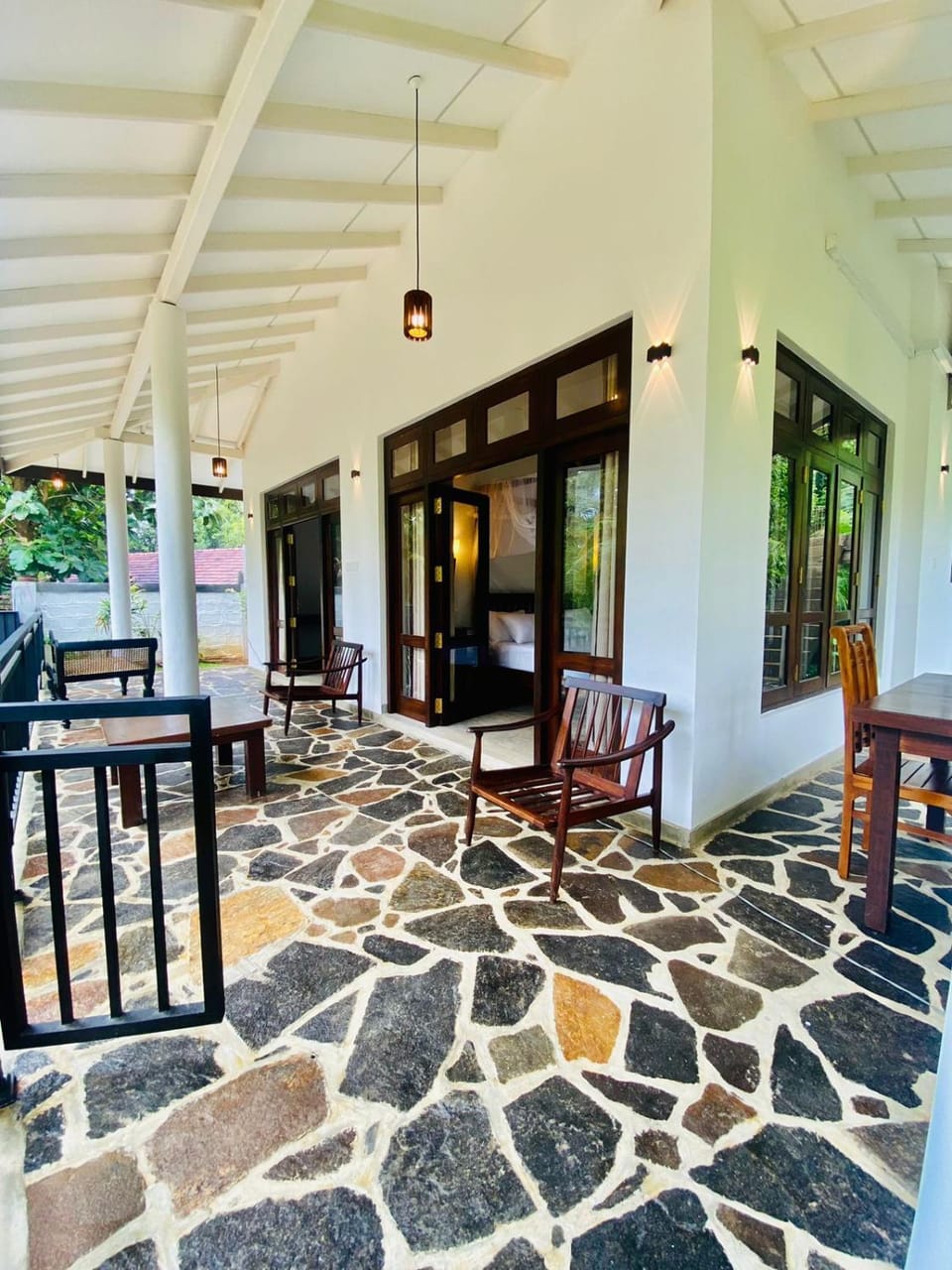 Patio, Day, Living room, Seating area, Dining area