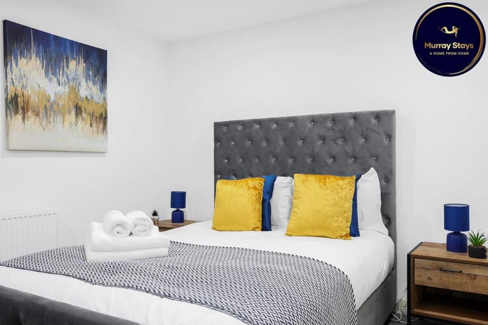 2 Bed Basement Apartment Short Term Rental & Flexible Renting Shoreditch With Free WiFi ! Apartment in London Borough of Islington
