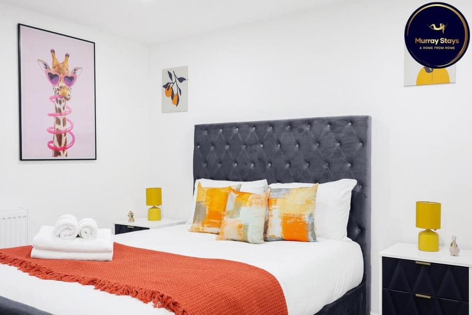 2 Bed Basement Apartment Short Term Rental & Flexible Renting Shoreditch With Free WiFi ! Apartment in London Borough of Islington