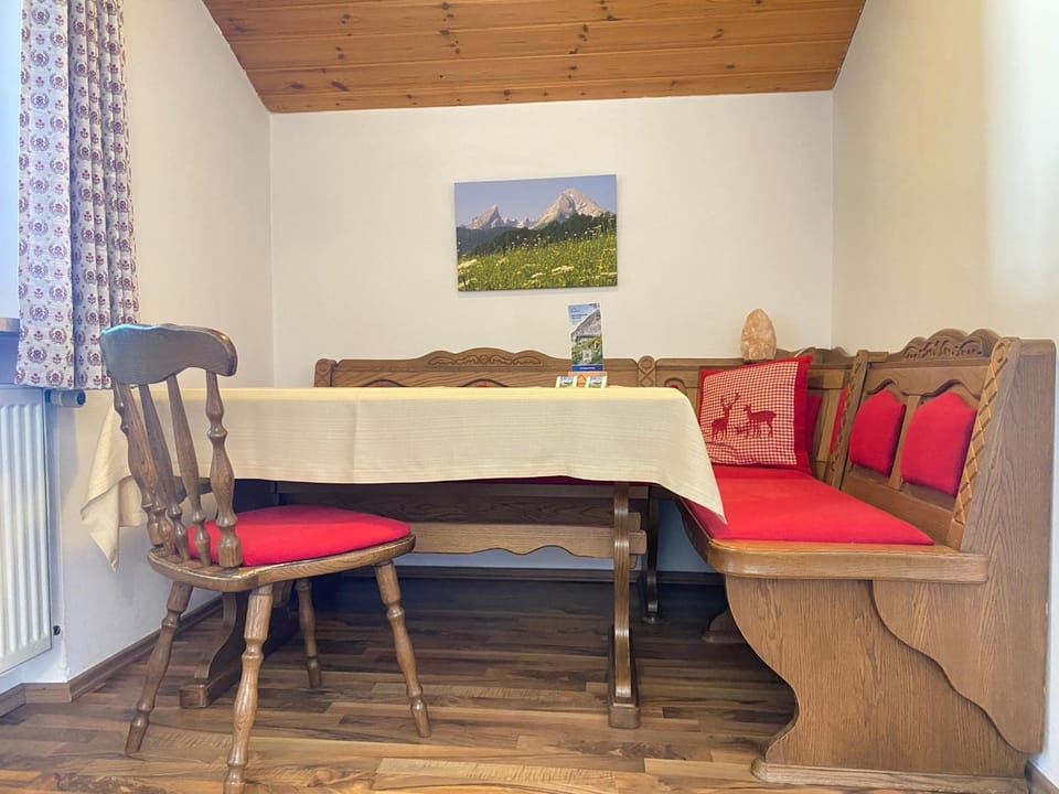 Ferienwohnungen Artenreitwinkl Hallinger Apartment in Schönau am Königssee