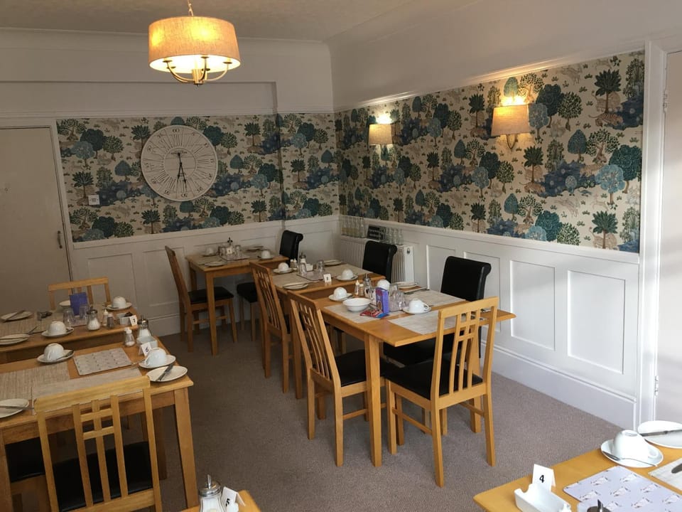 Dining area, Breakfast