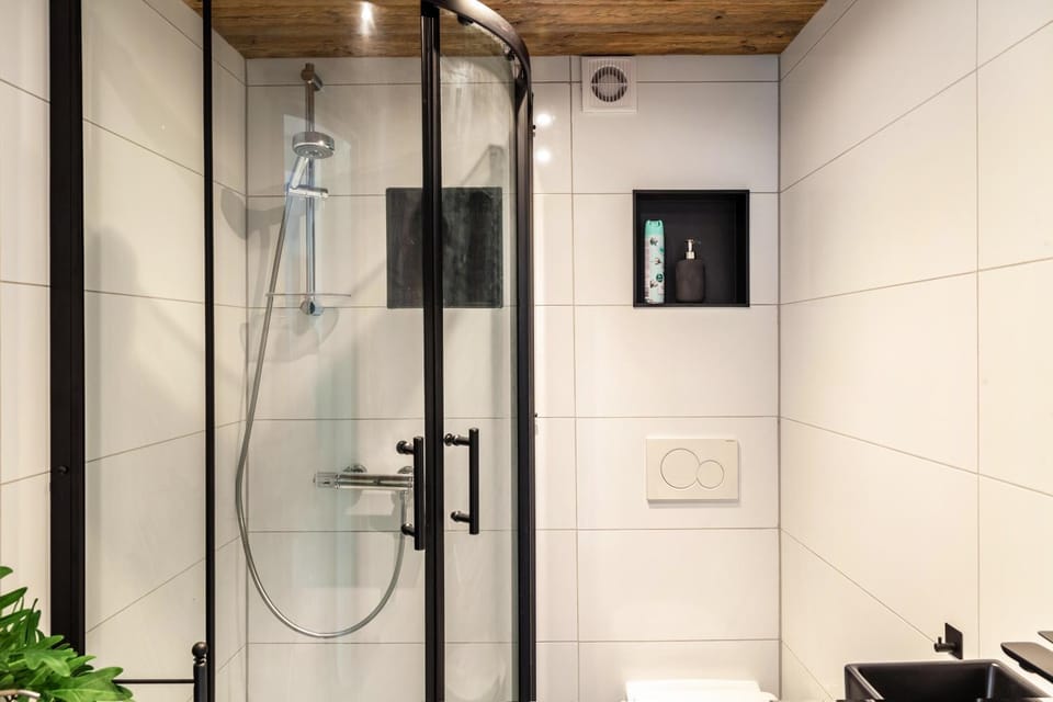 Bathroom, Living room