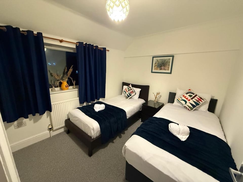 Comfy, king bed families & Contractors welcome House in South Cambridgeshire District