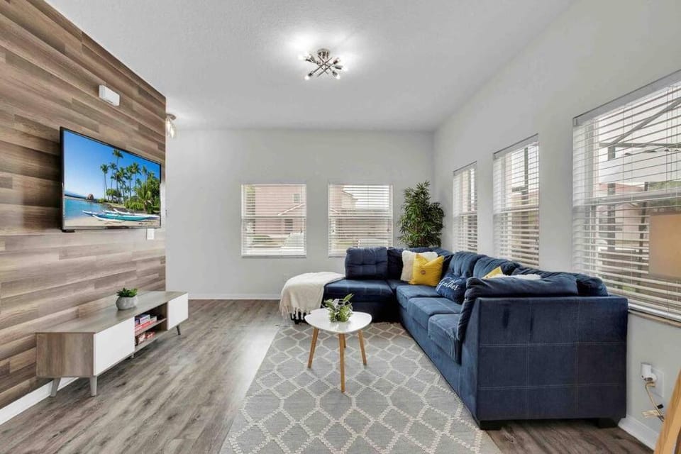 Remarkable Cozy 4Bed-3Ba Townhouse House in Kissimmee