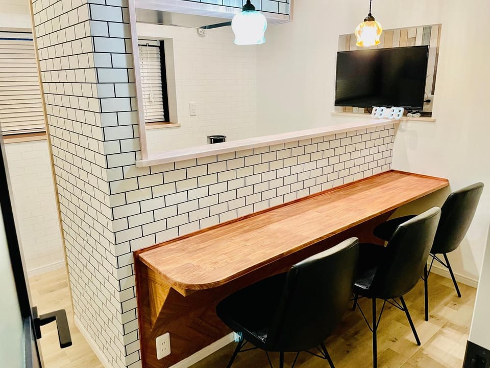 TV and multimedia, Kitchen or kitchenette, Dining area