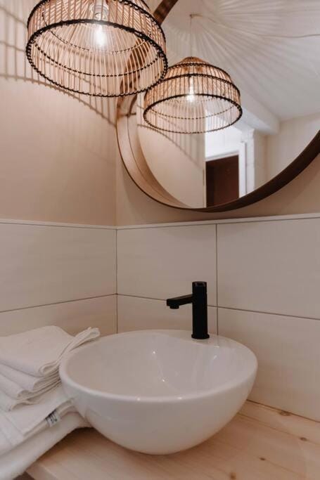 Chimay : La Chambre Dorée de la Grand Place Apartment in Wallonia, Belgium