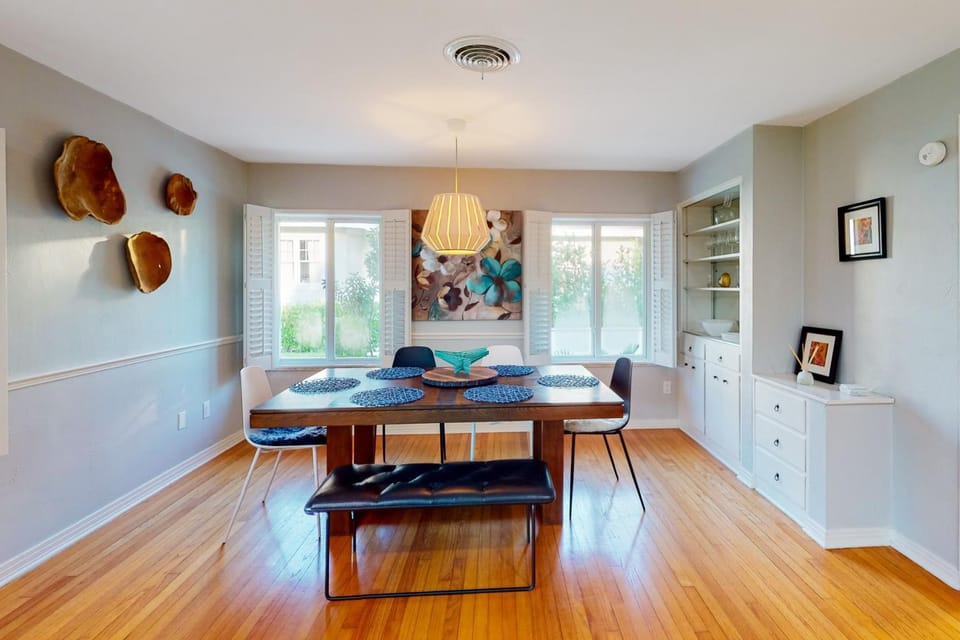 Steps to Lake Hollingsworth! Dog-Friendly Retreat House in Lakeland