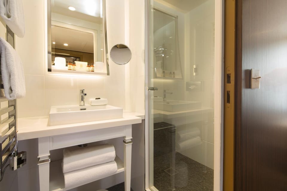 Property building, Bathroom