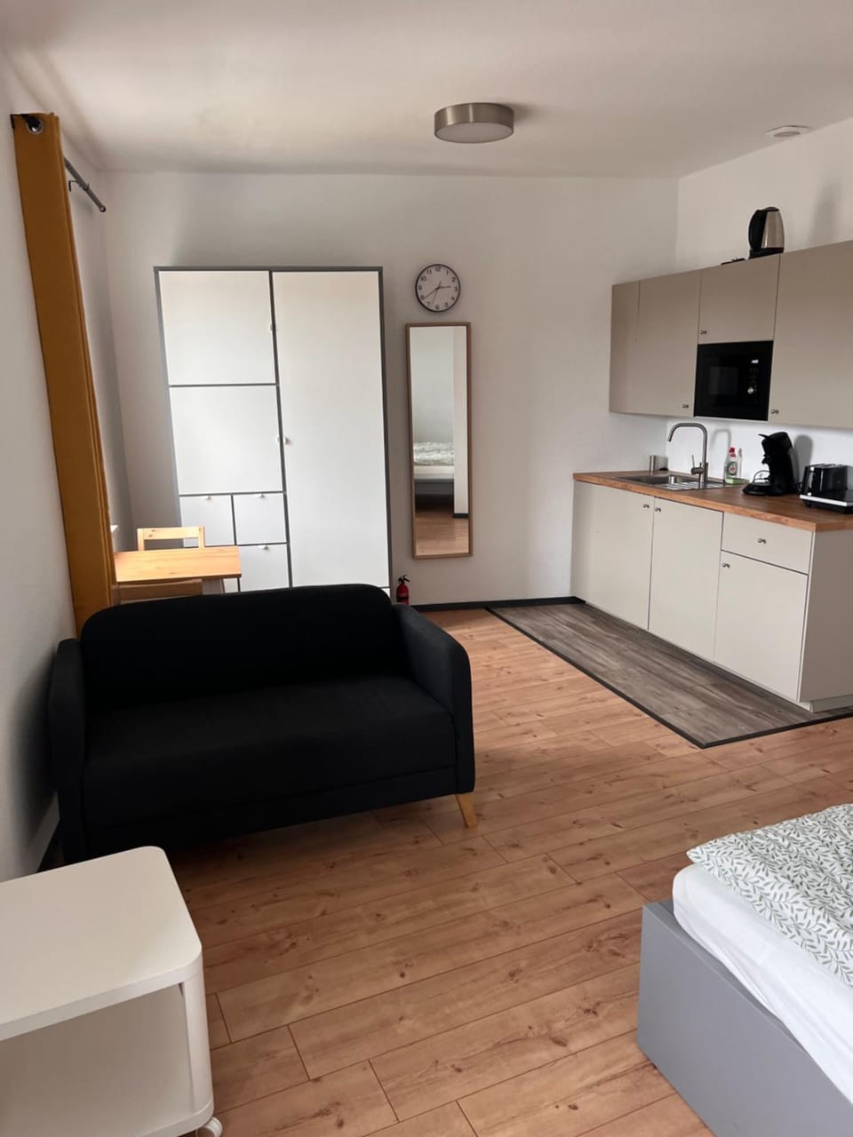 City Appartement B Zur ewigen Lampe dritte Etage Apartment in Brühl