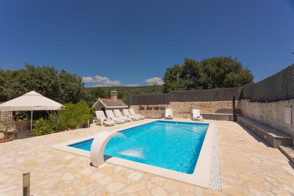 Garden, Swimming pool