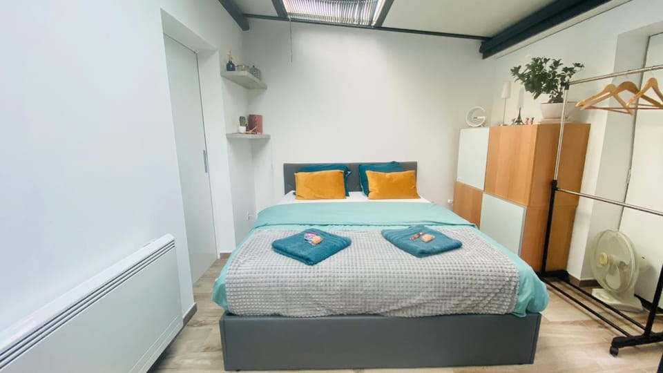 Val d’Europe Eva Bed and Breakfast in Île-de-France