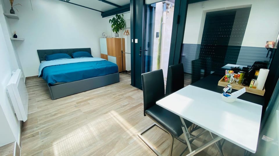 Val d’Europe Eva Bed and Breakfast in Île-de-France