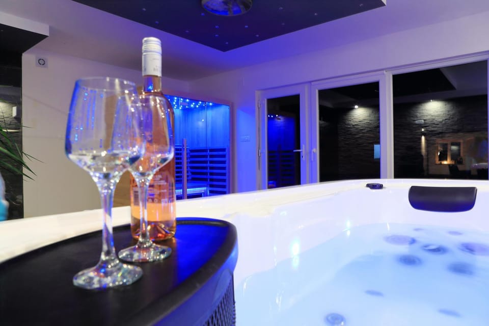 Hot Tub, Spa and wellness centre/facilities, Pool view, Swimming pool