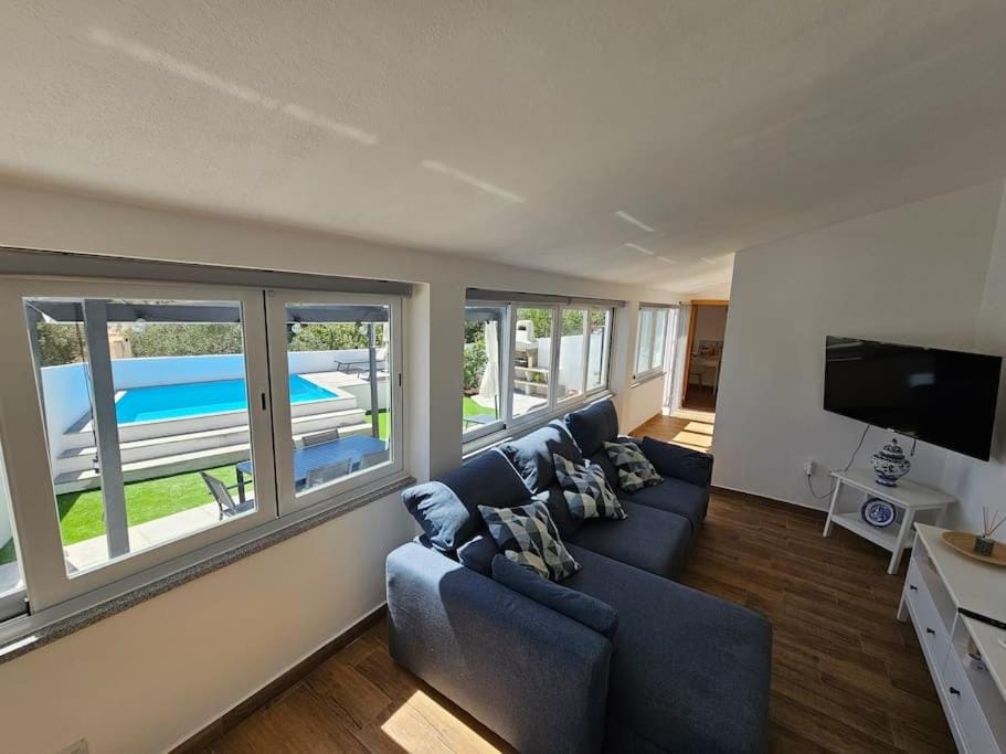 Communal lounge/ TV room, TV and multimedia, Living room