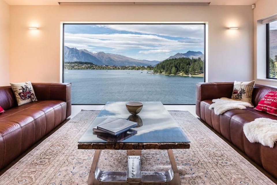 Living room, Lake view, Mountain view