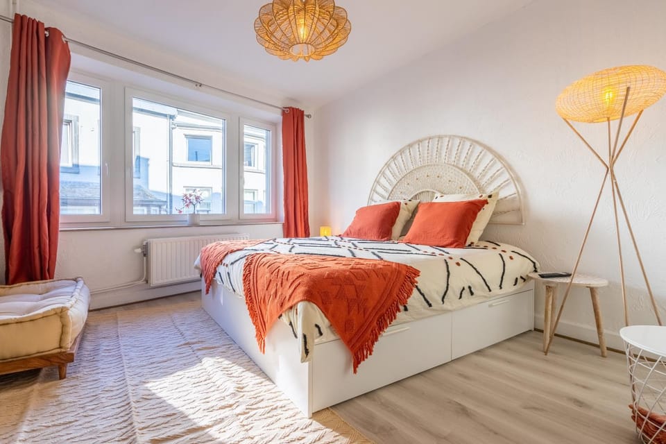 Bed, Bedroom, internet