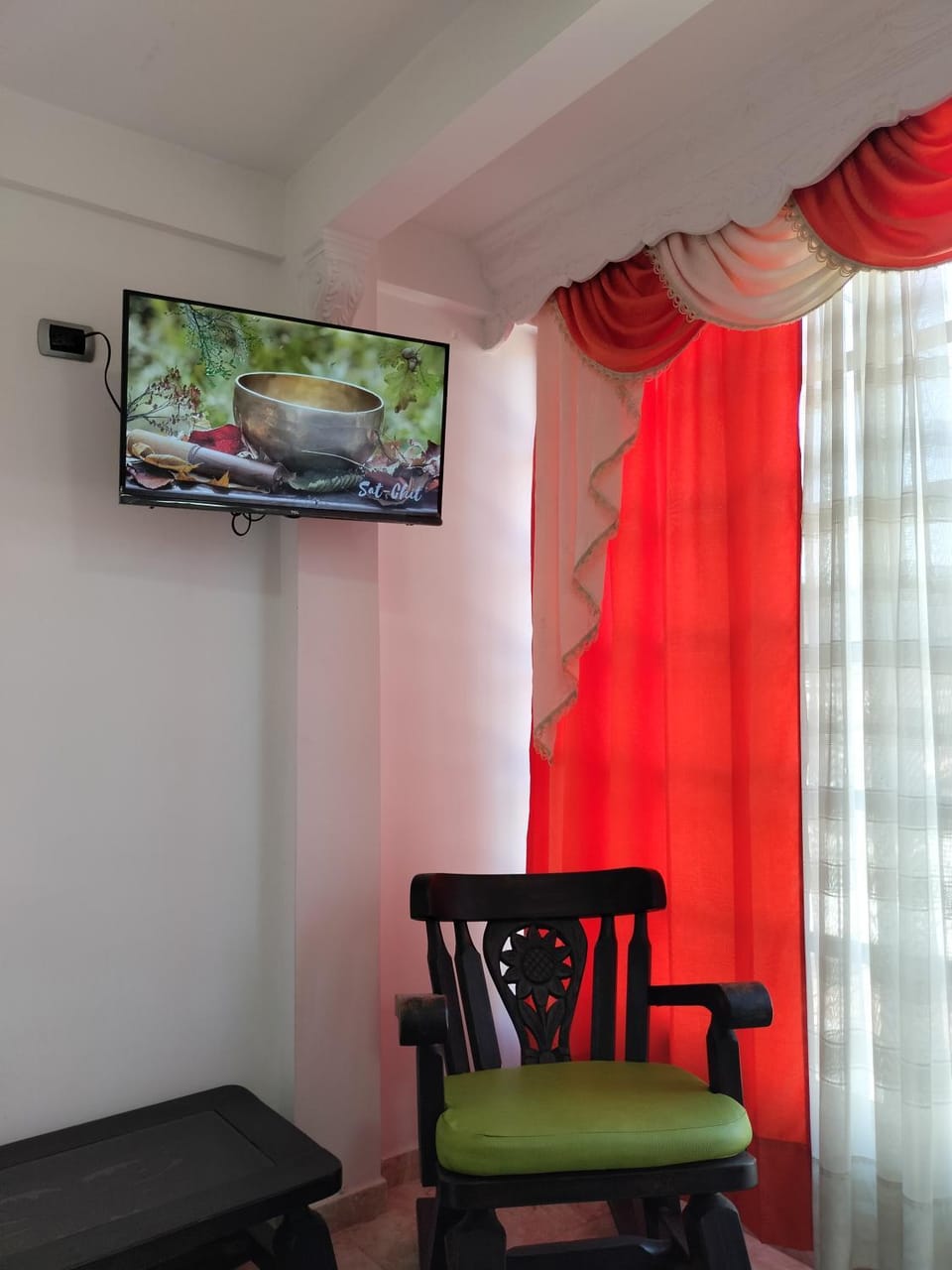 Communal lounge/ TV room, Living room