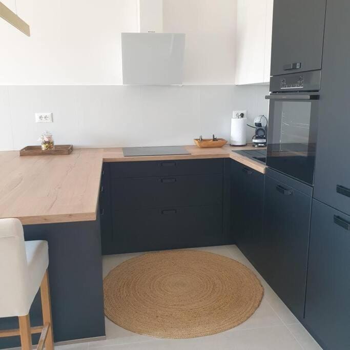 Luxury apartment with Pool, Jacuzzi and Sea View Split Apartment in Trogir