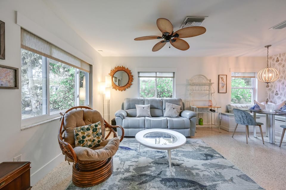 Sunny Florida Escape w/ Patio, Grill & Fire Pit! House in Naples