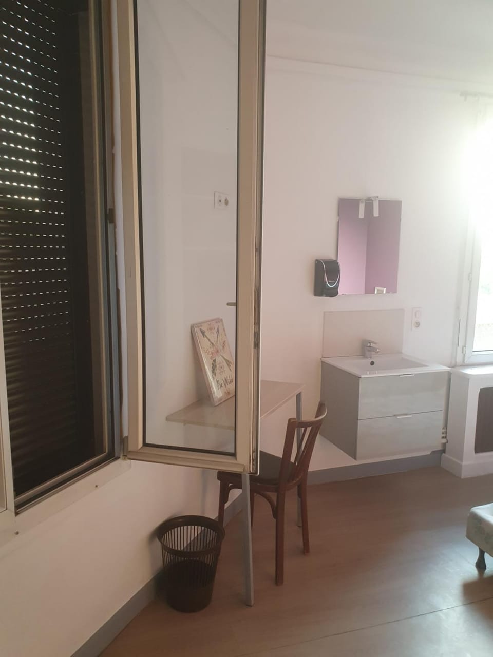 Hotel Aux Bons Amis Hotel in Reims