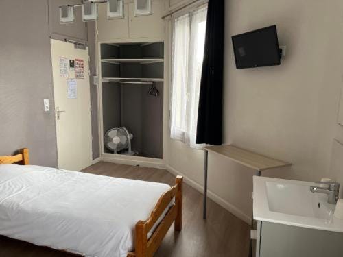 Hotel Aux Bons Amis Hotel in Reims